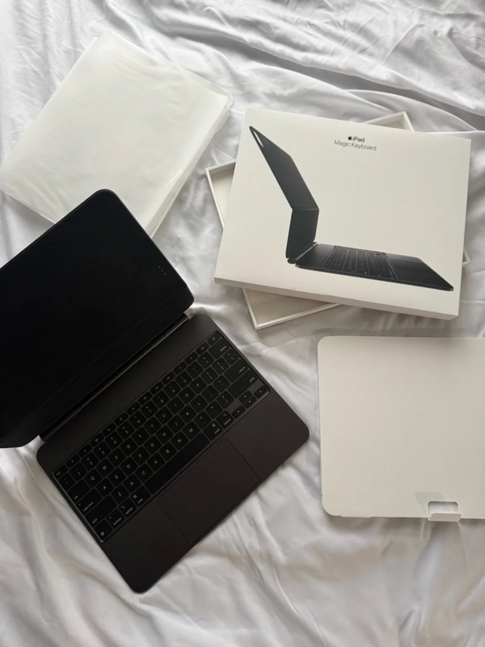 Apple iPad Magic Keyboard in Black